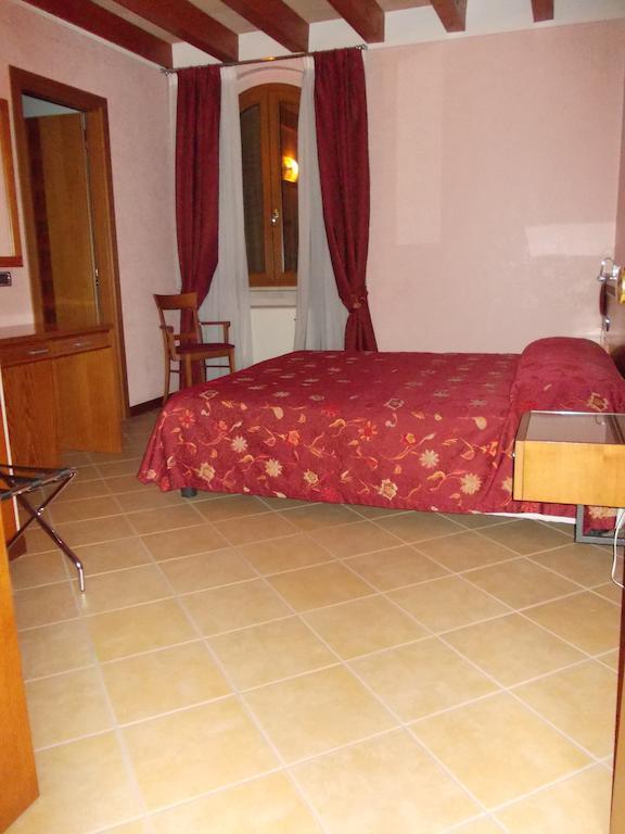 Albergo Le Piante Manerba del Garda Cameră foto